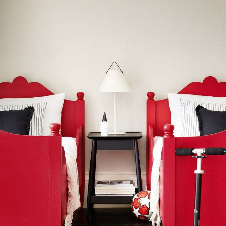 Little Greene Slaked Lime No. 105 is a pure and neutral white that gives a warm and soft appearance. Order Little Greene paint online in Ireland now. 