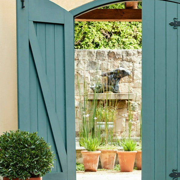 Little Greene Tea with Florence No. 310 is a beautiful blue green paint colour. Appearing as a teal colour in certain light. Buy Little Greene paint online in Ireland.