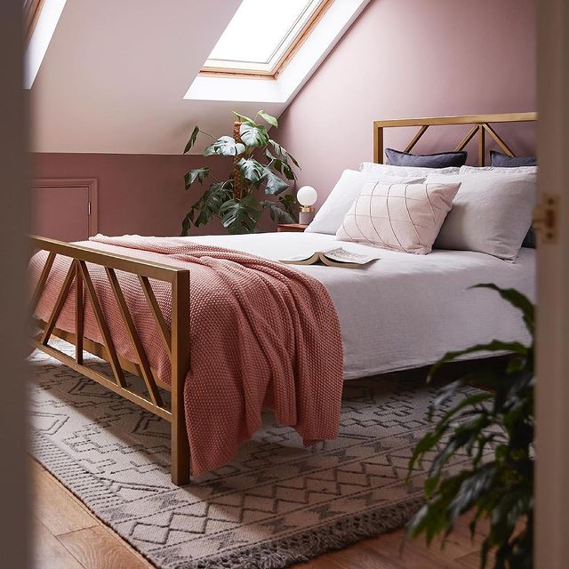 Sulking Room Pink No. 295 Farrow & Ball Paint Colour - Bedroom Paint Colour - Paint Online Ireland