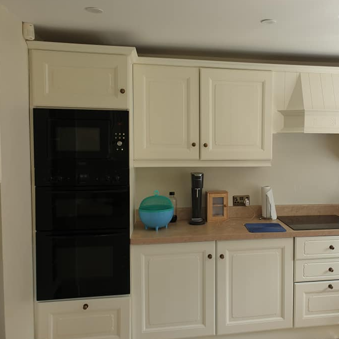 Wedding Bouquet Colourtrend Paint - Historic Colour