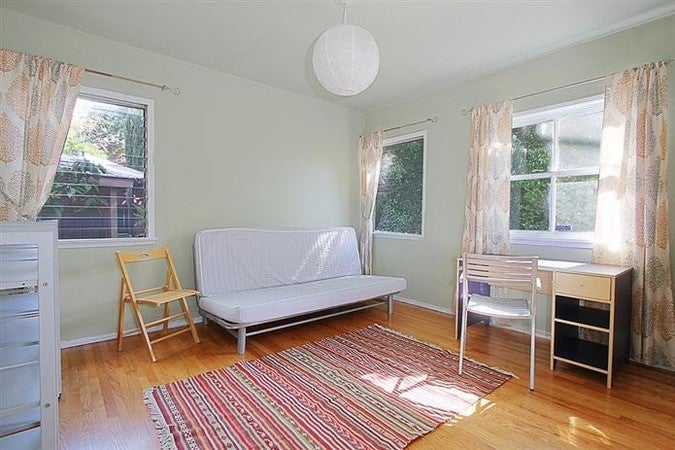 Green Ground No. 206 - Farrow & Ball Paint Colour - Paint Online Ireland