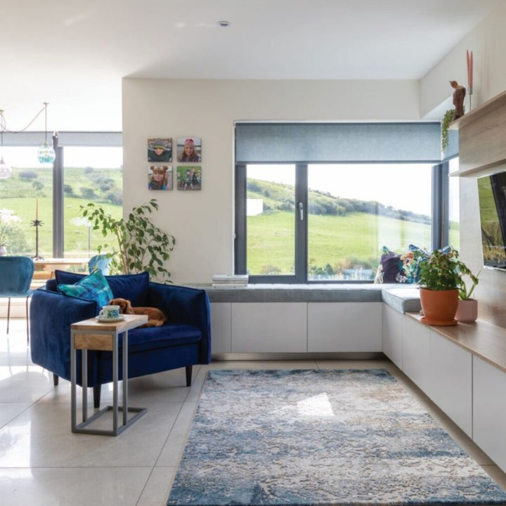 Designer White paint colour. Open plan off white paint colour from Paint Online. 