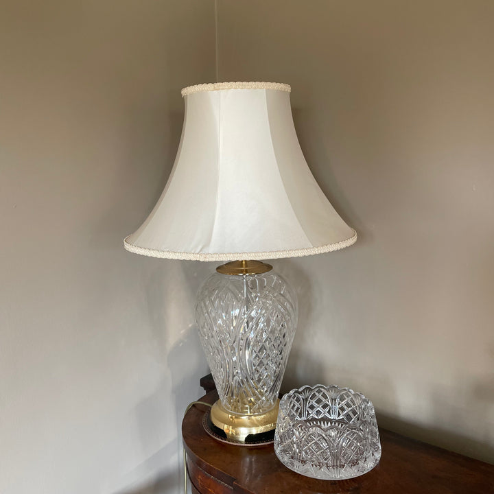 Coco 1955 Dark by Fleetwood Paint's Vogue Collection - Brown Living Room Paint Colour - Buy Fleetwood Paint Online. 