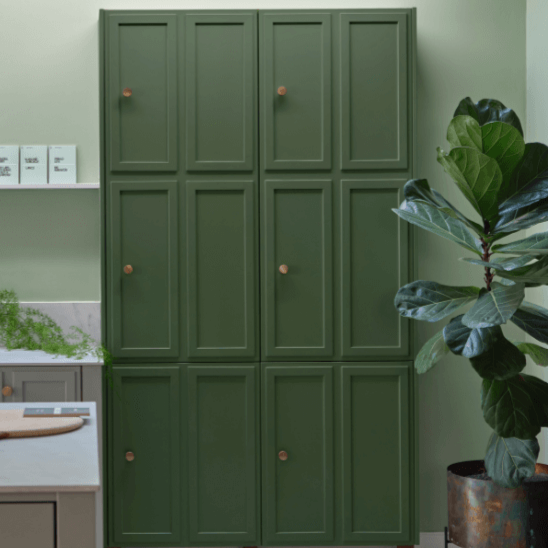 Beverly No. 310 from Farrow & Ball is a clean mid to dark green paint colour. Green cabinet paint colour. Buy Farrow & Ball Beverly paint online.