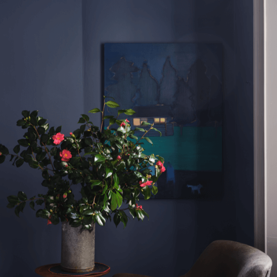 Wine Dark No. 308 from Farrow & Ball is a rich dark blue paint colour. Dark blue living room paint colour. Buy Farrow & Ball Wine Dark paint online.